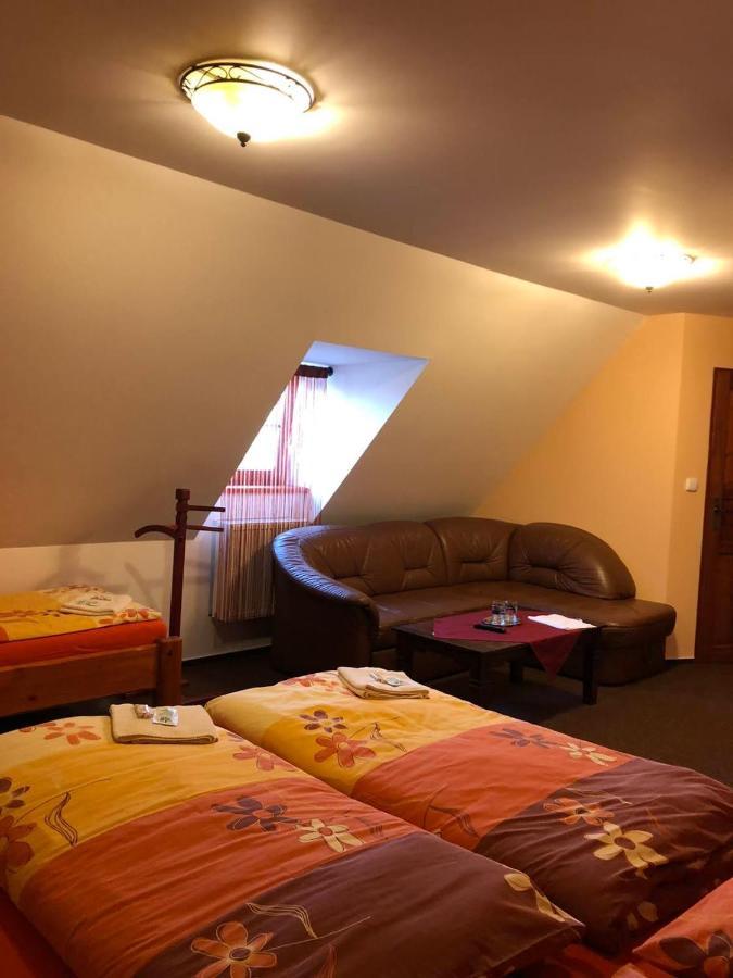 Hotel Penzion Kelt Zátor Exterior foto